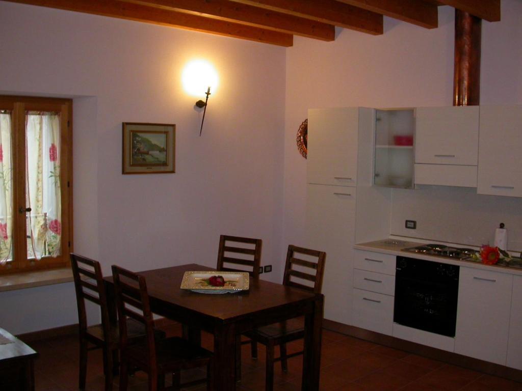 Agriturismo Radamez Monzambano Kamer foto
